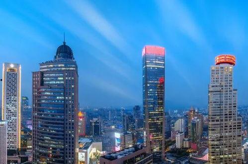 金陵楼市吃瓜,吃瓜群众视角下的房产盛宴